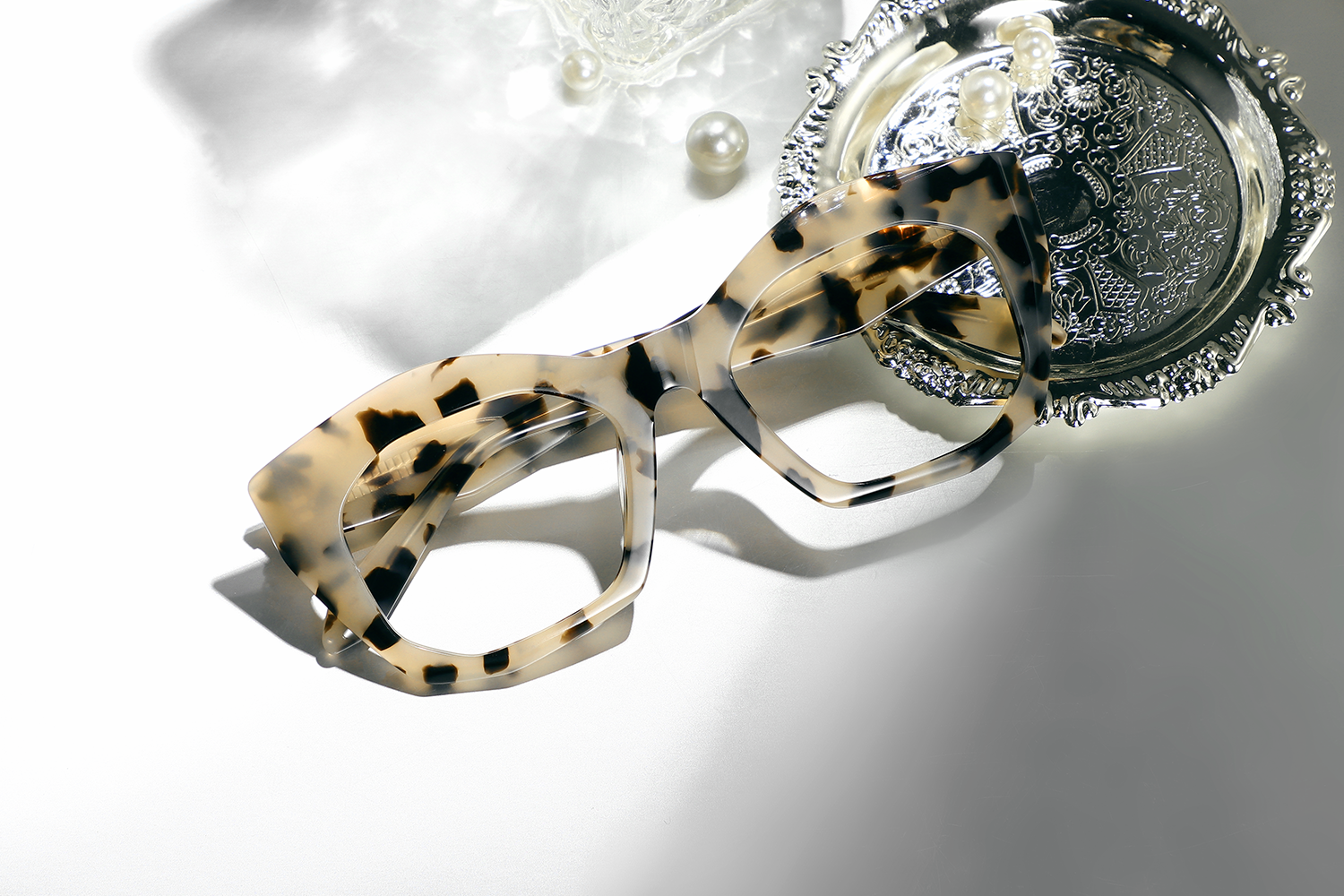 Aki Geometric Tortoiseshell Eyeglasses | Fytoo Optical